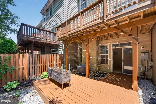 Building Photo - 967 Herons Run Ln