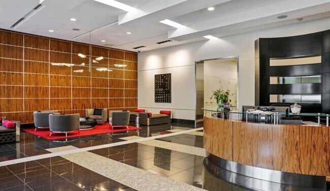 Building Photo - 2171 Peachtree Rd NE