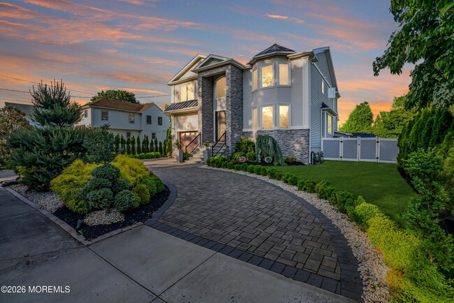 Building Photo - 243 Overbrook Ave