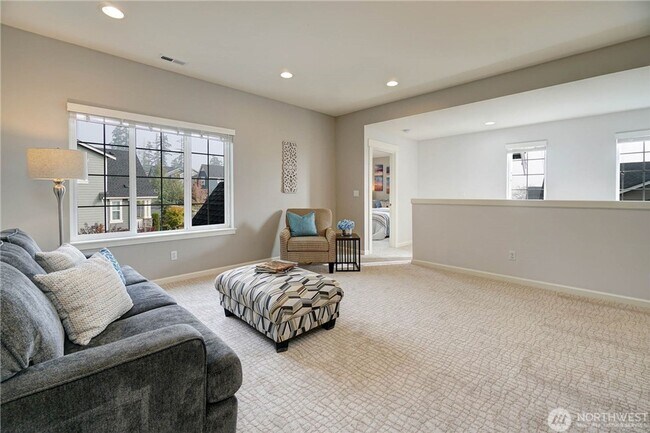 Building Photo - Stylish 5-Bed Home in Desirable Bothell ; ...