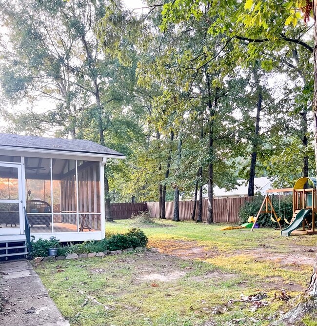 Building Photo - 306 Covered Bridge Rd