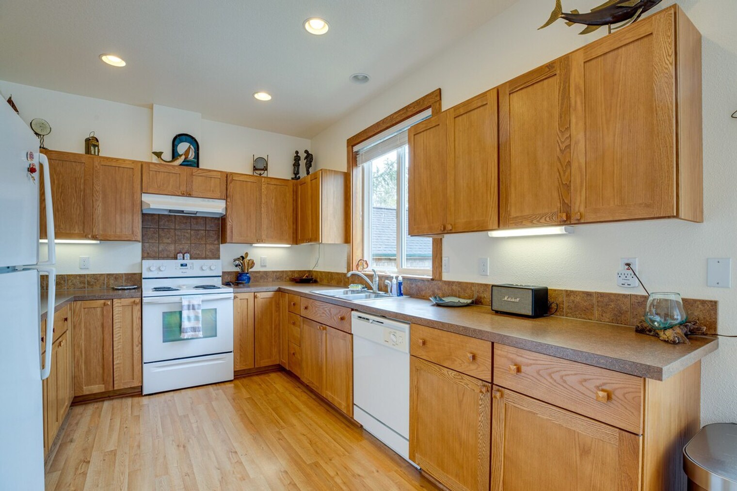 Building Photo - 33431 Douglas Dr