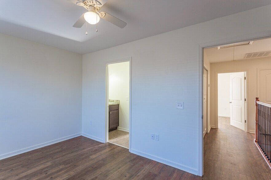 Building Photo - 270 Trunk St NE