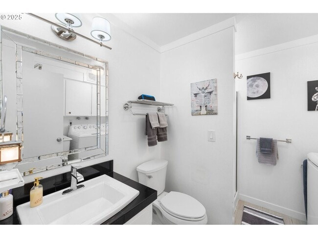 Building Photo - Bright and Open 1,638 SqFt Home Featuring Fireplace, Updated Kitchen & Scenic Outdoor Views ***Wa...