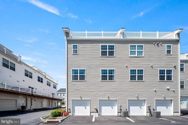 Building Photo - 136A Alexandria St