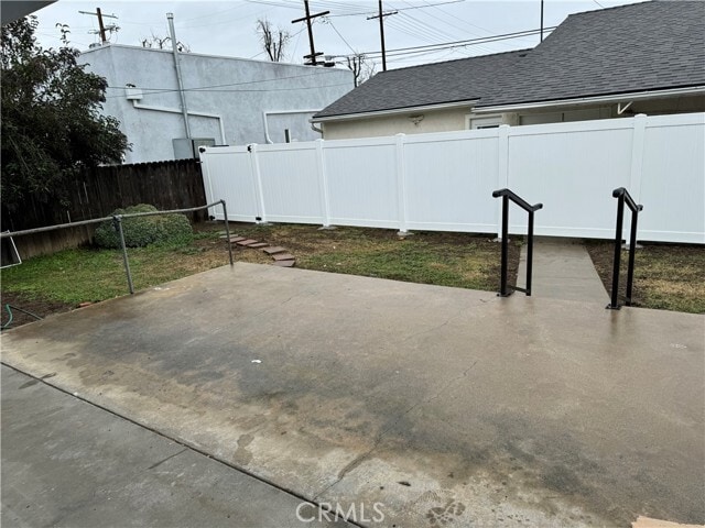 Building Photo - 22051 Vanowen St