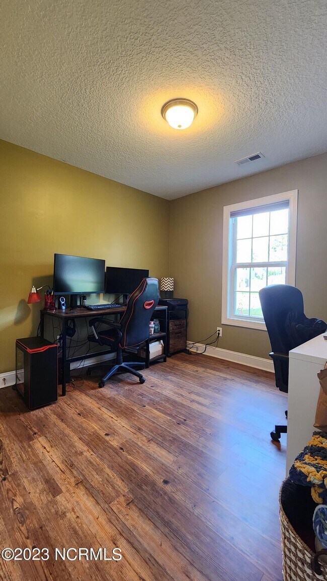 Building Photo - 119 Peytons Ridge Dr