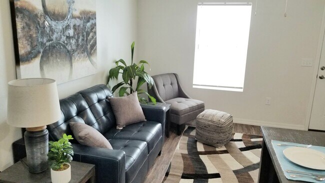 Building Photo - NEW LUXURY ONE BEDROOM APARTMENT FULLY FUR...