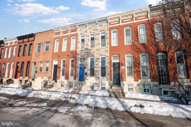 Building Photo - 1015 Riverside Ave