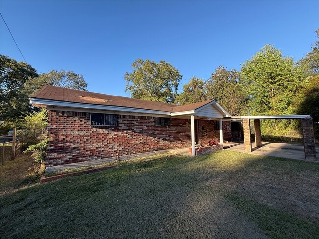 Building Photo - 860 Bingman Dr