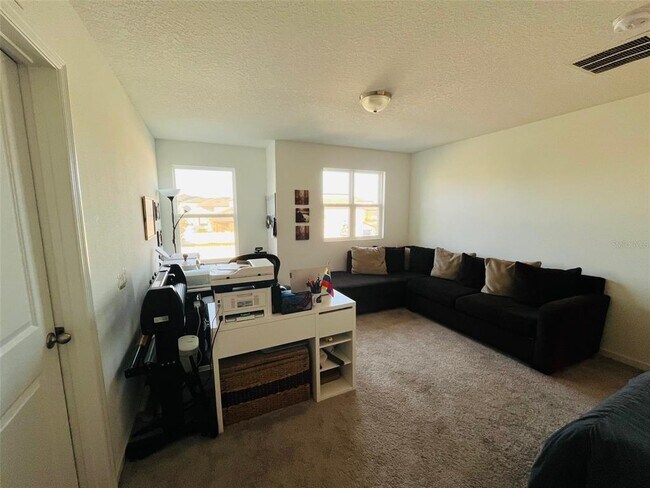 Building Photo - 2149 Treasure Hill St