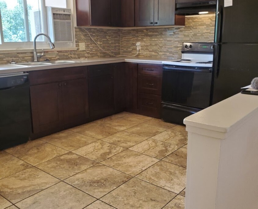 Building Photo - 652 Inca Pky