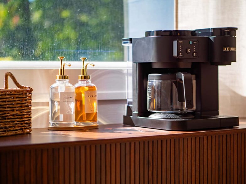 Building Photo - 18031 Larchwood Ave