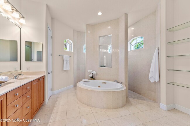 Building Photo - 3631 Thurloe Dr
