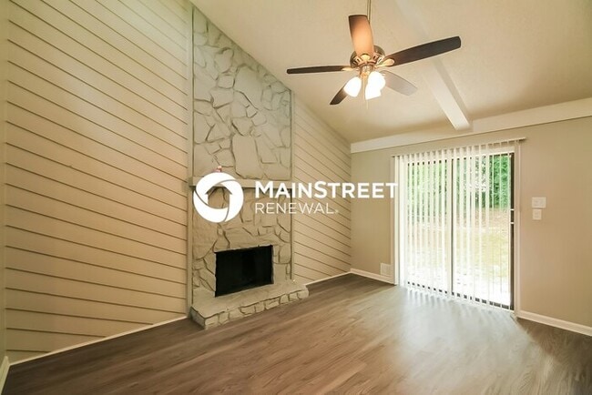 Building Photo - 3 Bedroom Pet-Friendly Home in Rex, GA wit...
