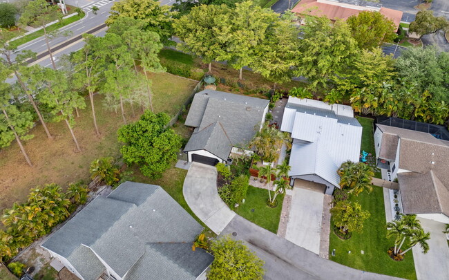Building Photo - 465 Goldenwood Way