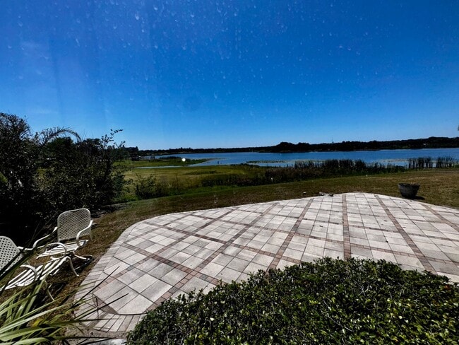 Building Photo - 3 Bedroom 2.5 Bath Cinnamon Bay Home with Stunning view, and Hardwood Flooring!