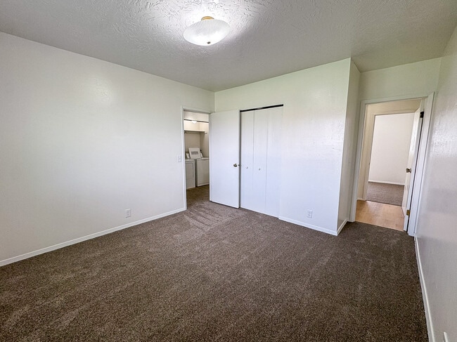 Building Photo - 7265 S 1950 E