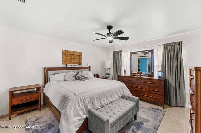 Building Photo - 1848 Edith St NE