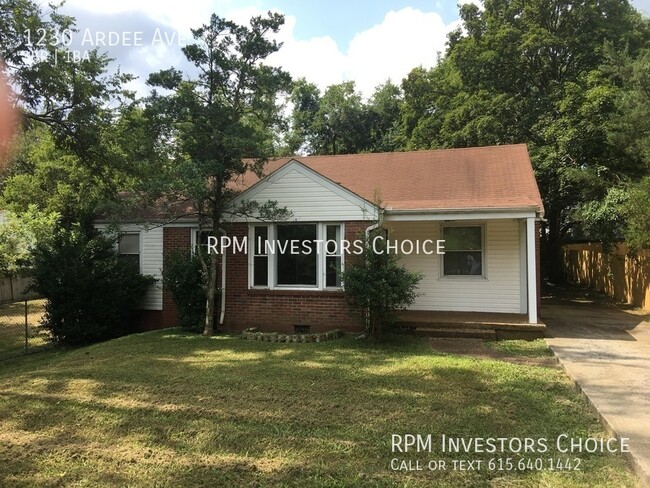 Primary Photo - Classic 3 bed /1 bath E. Nashville home w/...