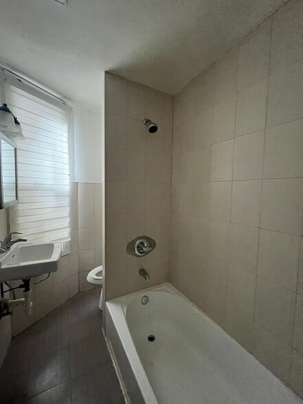 Building Photo - 485 Mercer St