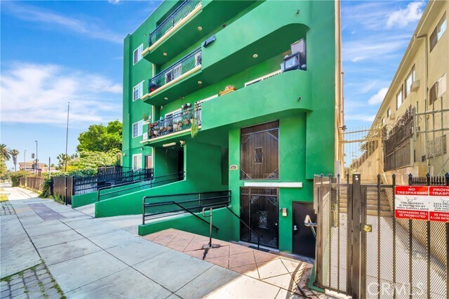 Building Photo - 316 S New Hampshire Ave