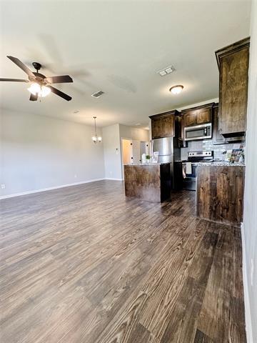 Building Photo - 8691 Ellis Dr