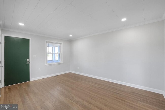 Building Photo - 4707 Tuckerman St