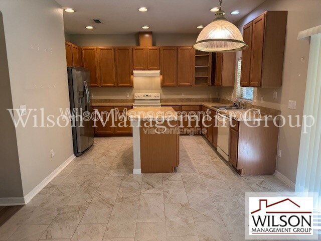 Building Photo - 1232 Willow Branch Dr