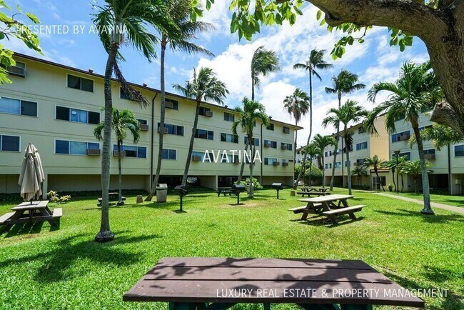 Building Photo - 350 Aoloa St