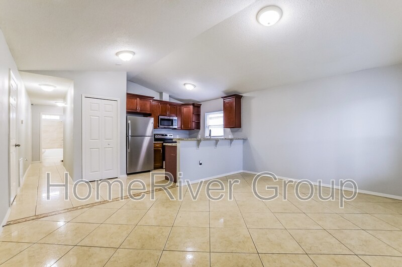 Building Photo - 310 Daniels Pointe Dr