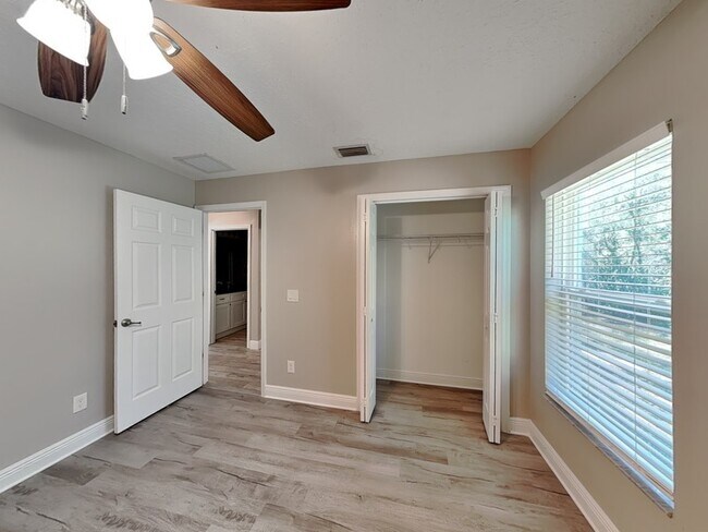 Building Photo - 3088 W Camilo Dr