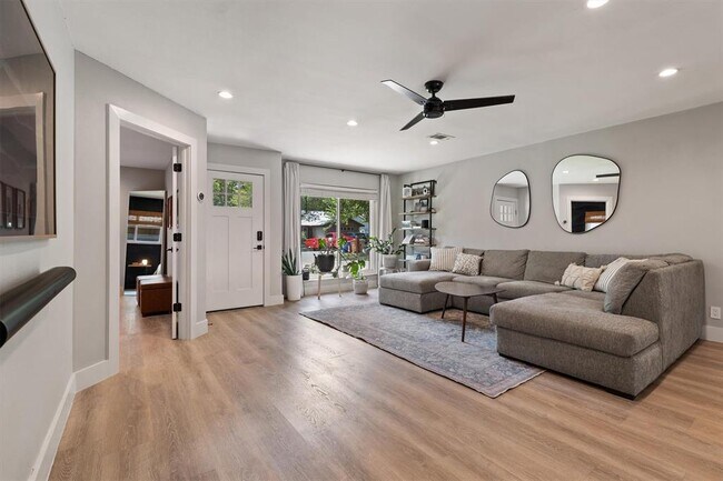 Building Photo - 4412 Dovemeadow Dr
