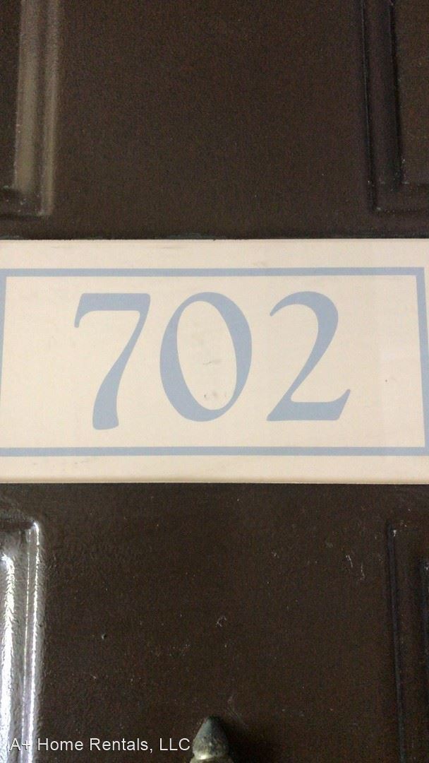 Building Photo - 14340 Fredricksburg Dr