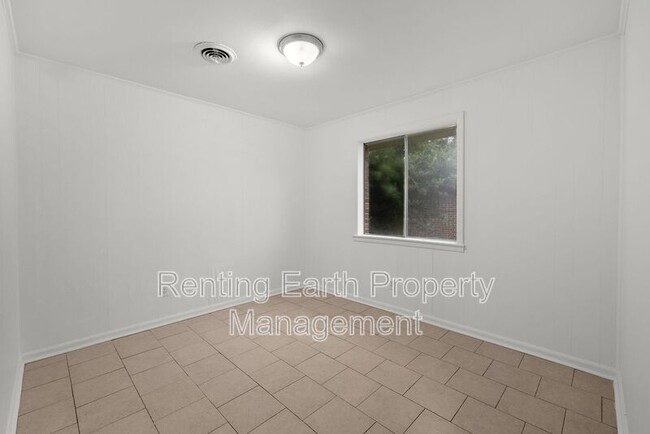 Building Photo - 426 Brookview Dr
