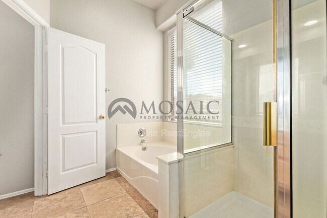 Building Photo - 1112 N Wade Dr