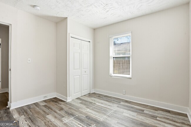 Building Photo - 310 Patterson Ave SE