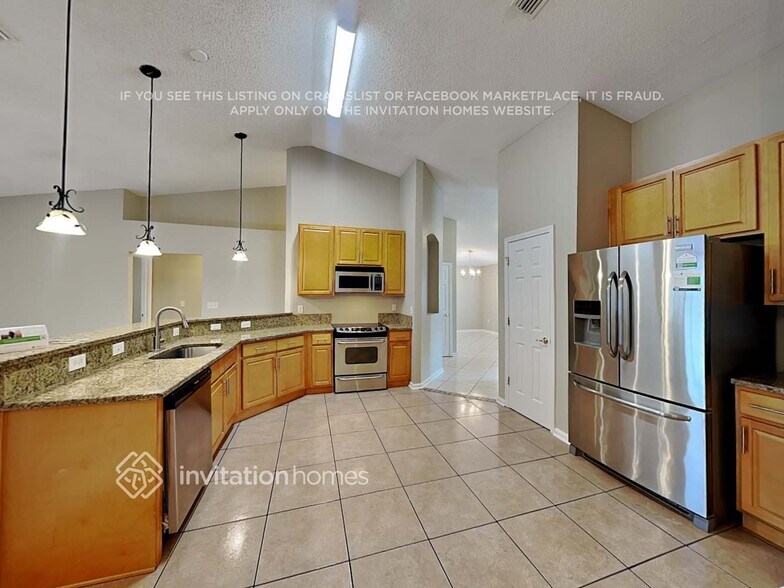 Building Photo - 1335 Ardmore St