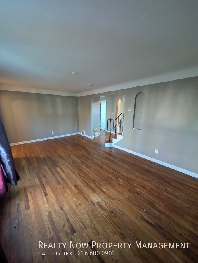 Building Photo - 14804 Rockside Rd