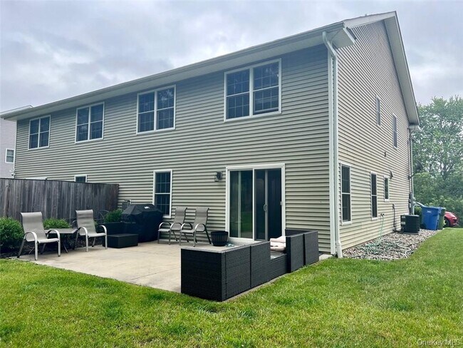 Building Photo - 145 Montgomery St