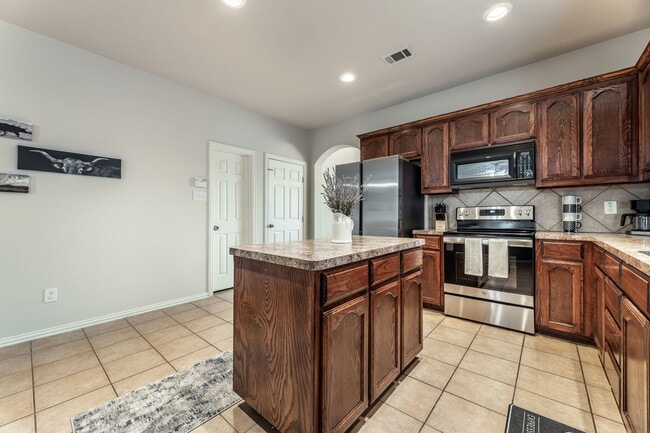 Building Photo - 12044 Ringtail Dr