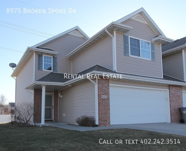 Building Photo - 8975 Broken Spoke Dr