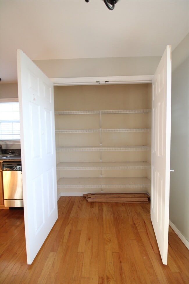 Building Photo - 5123 Welsh Dr