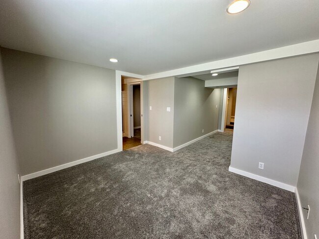 Building Photo - Come Experience the Charm of Cle Elum