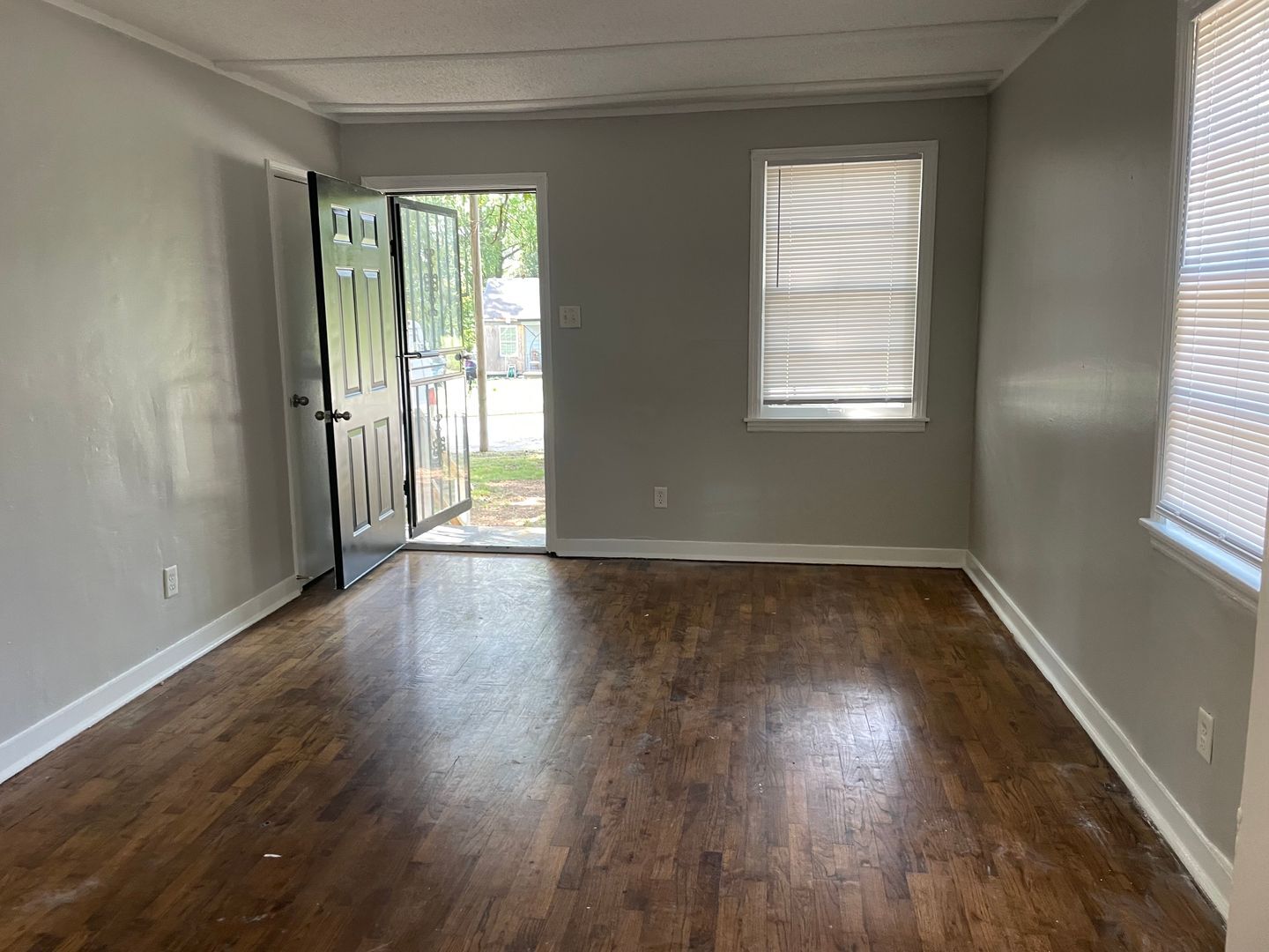 Building Photo - 1872 Portland Ave