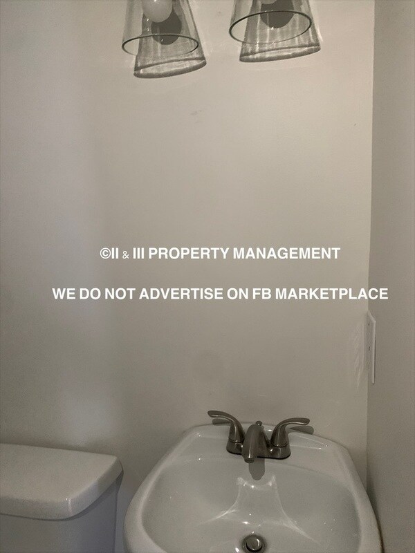 Building Photo - 731 W 25th St