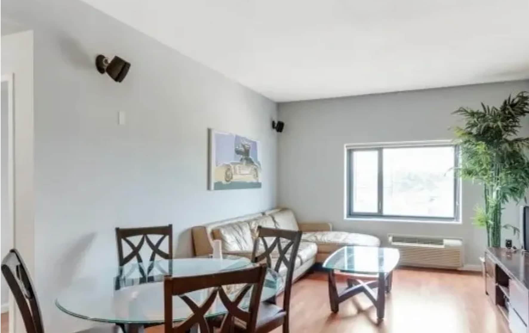 Building Photo - 1 Carriage City Plz