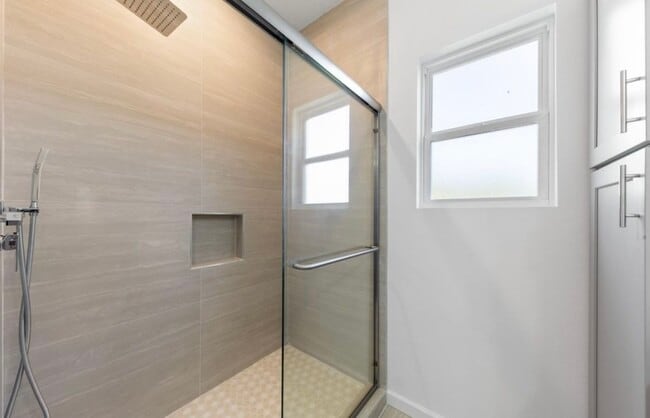 Building Photo - 4227 Gunter St