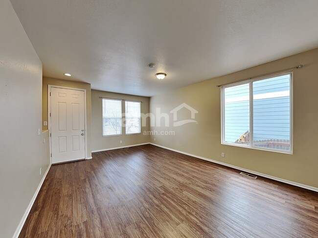Building Photo - 5554 N Lewiston St