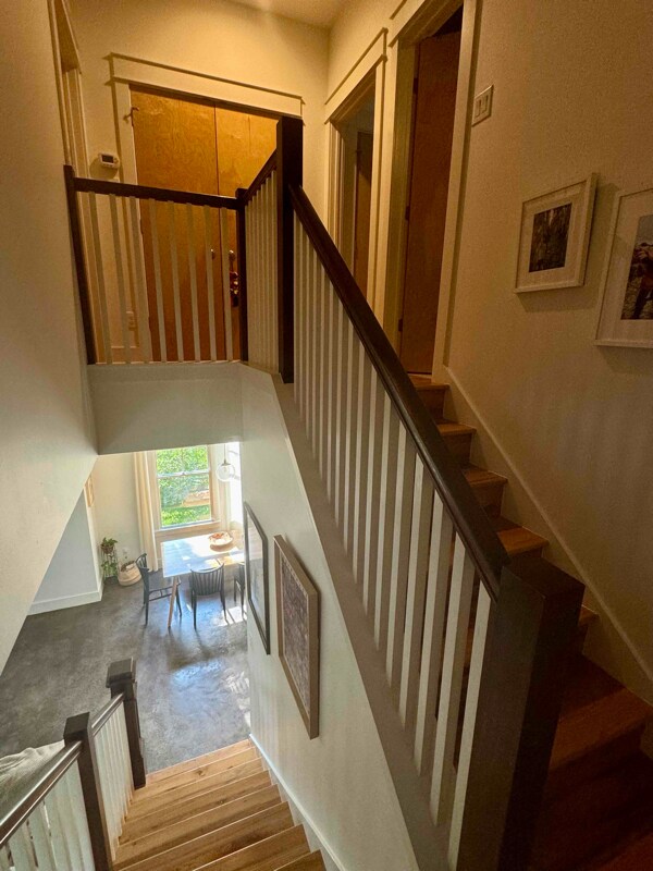 Building Photo - 2014 E 11th St